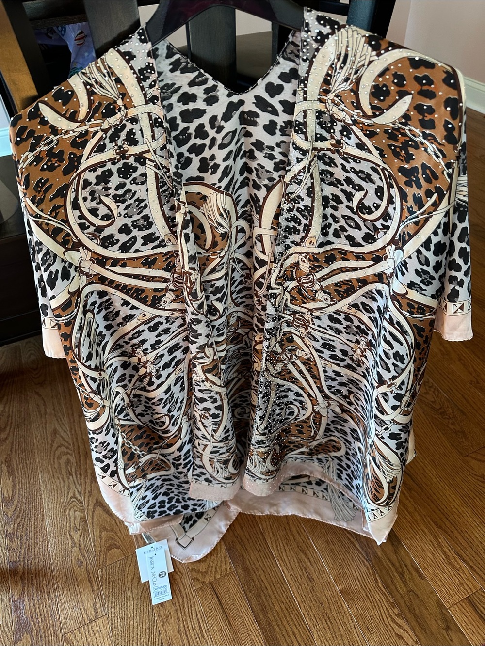 Jessica McClintock Leopard & Chain Print V-Neck Tunic in Tan, Black, and Cream